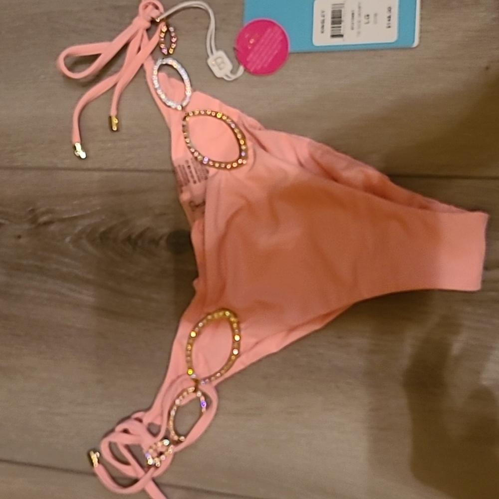Beach Bunny bottom